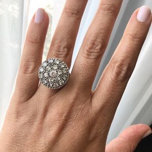 Elegant Silver Cluster Ring